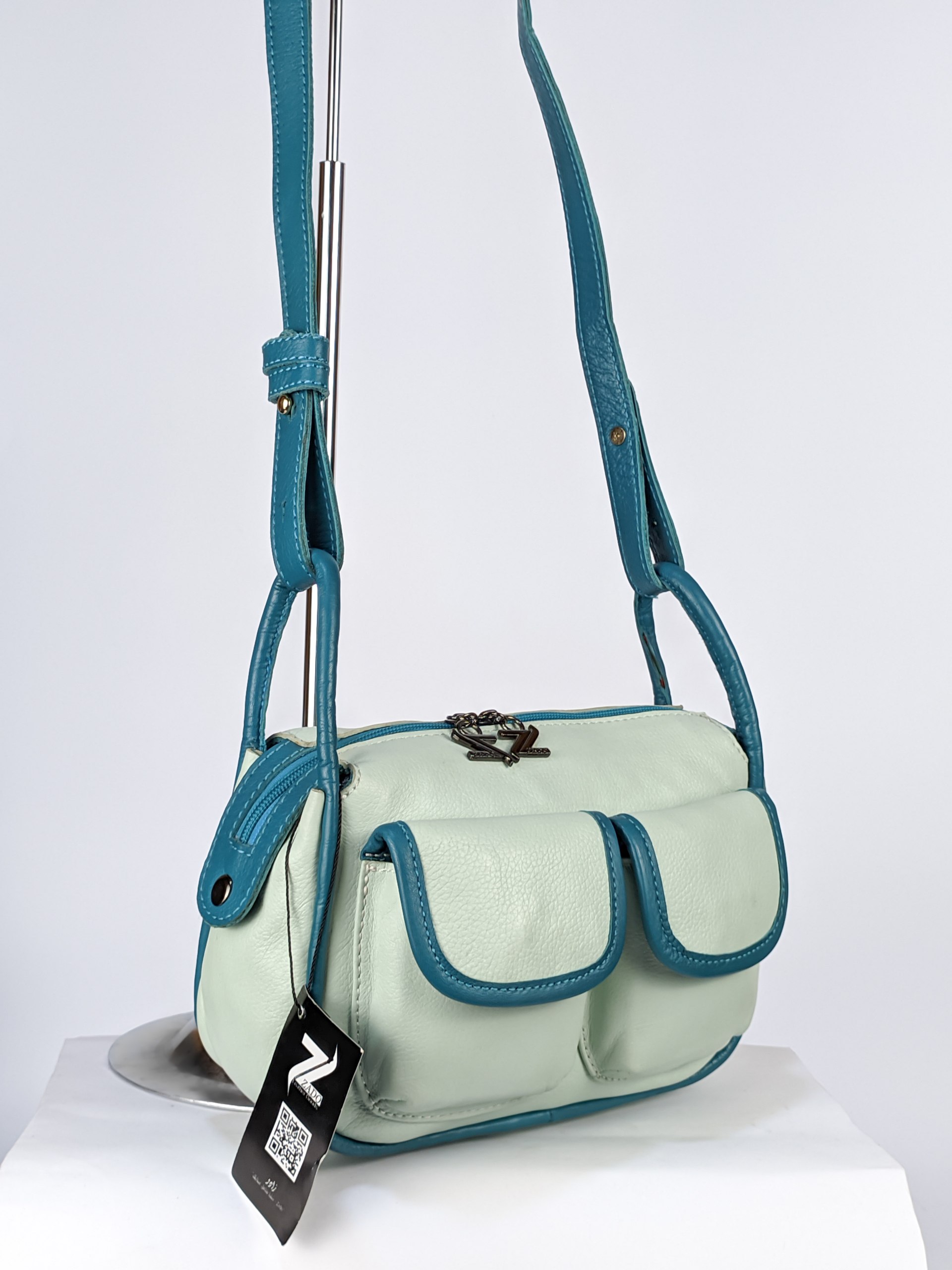 بجيوب أمامية وحصرية (آخر قطعة)